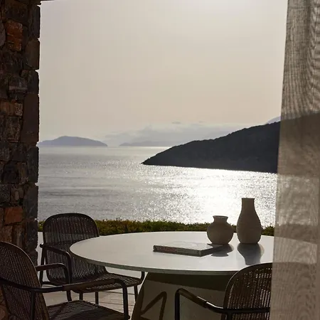 Üdülőközpont Daios Cove 5*